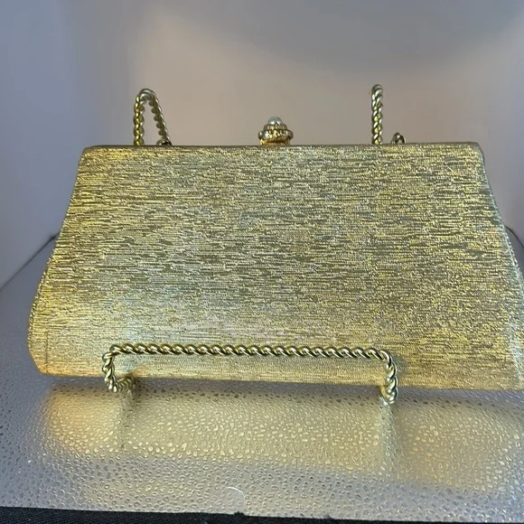 Beautiful handbag or clutch. Gold colored. The snap has a faux pearl on … - Picture 2 of 5